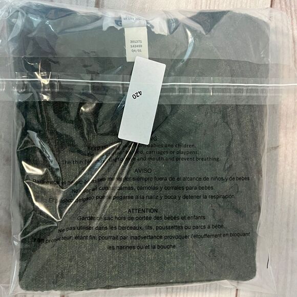 Old Navy 100% Lambswool V Neck Grandpa Sweater Vest Men's Size M Green - Picture 10 of 10